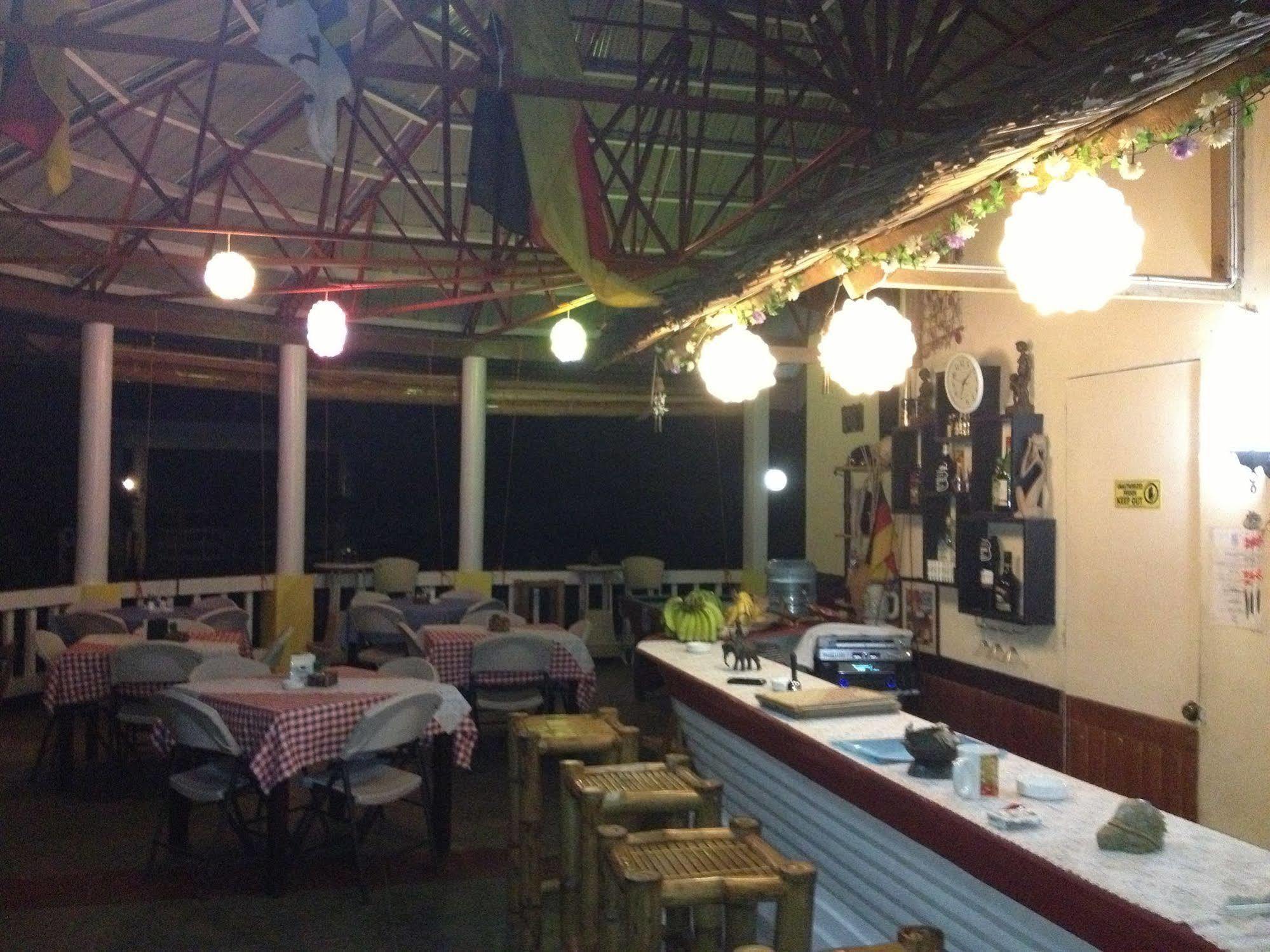 Moalboal Beach Resort Alcantara  Екстериор снимка