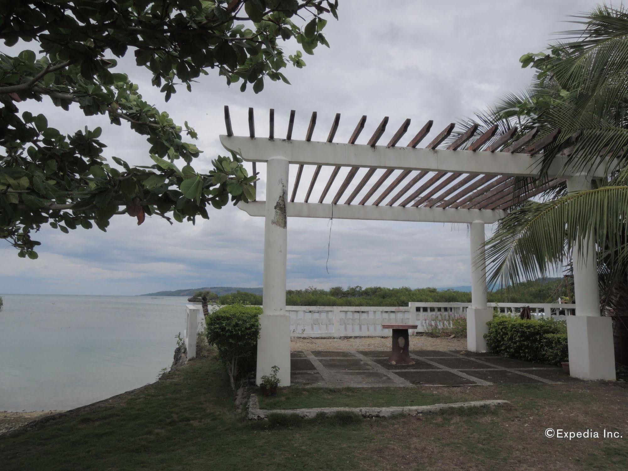 Moalboal Beach Resort Alcantara  Екстериор снимка